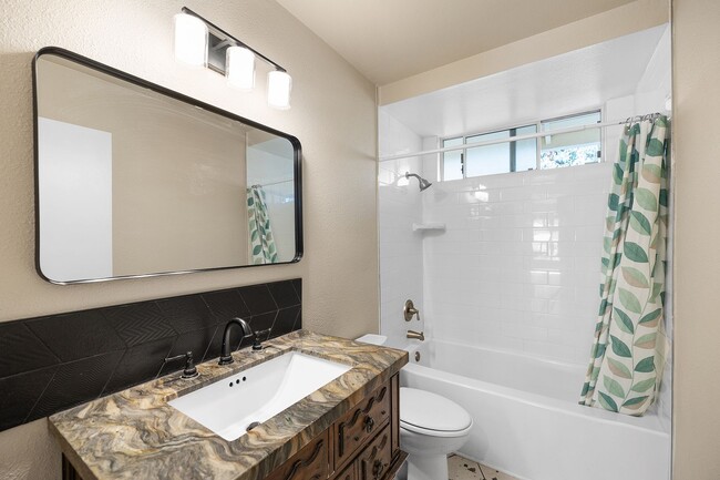 Building Photo - Updated 3-Bedroom Home with Modern Upgrade...