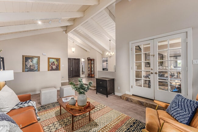 Building Photo - 5821 E Cactus Rd