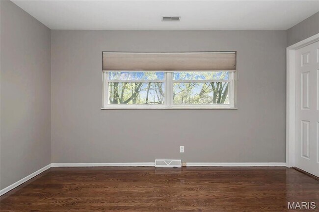 Building Photo - 4562 Tauneybrook Dr