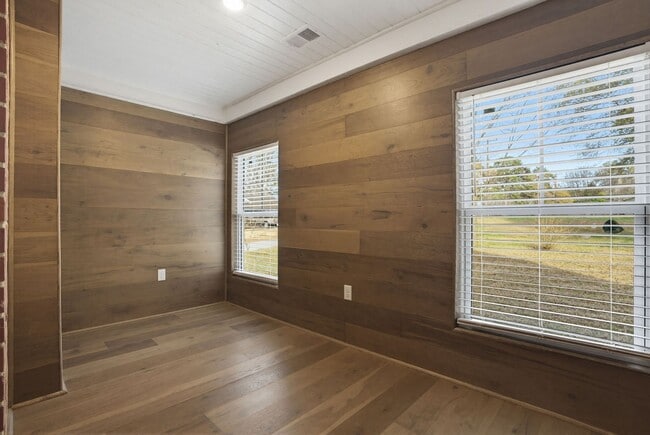 Building Photo - 3 Bedroom Newly Renovated Home in Central SC