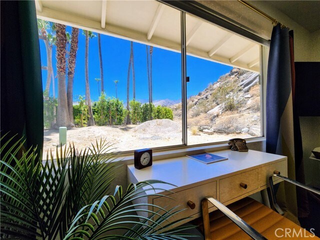 Building Photo - 2499 S Palm Canyon Dr