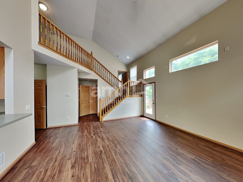 Building Photo - 7253 Winterbek Ave
