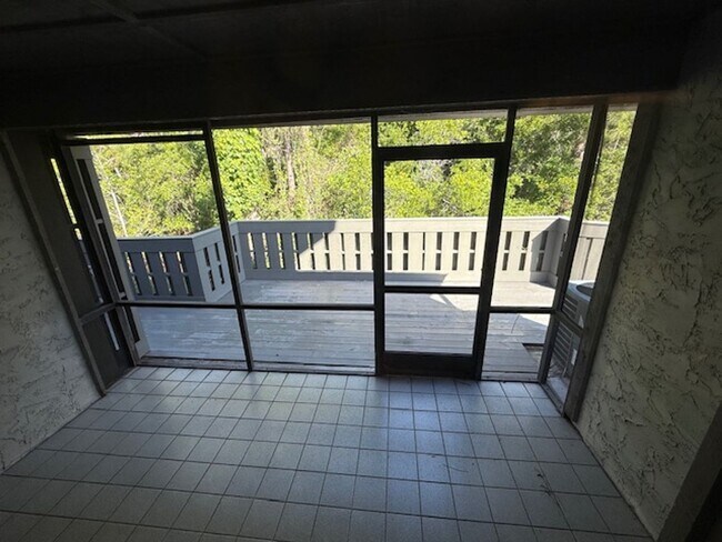 Building Photo - 150 Limewood Pl