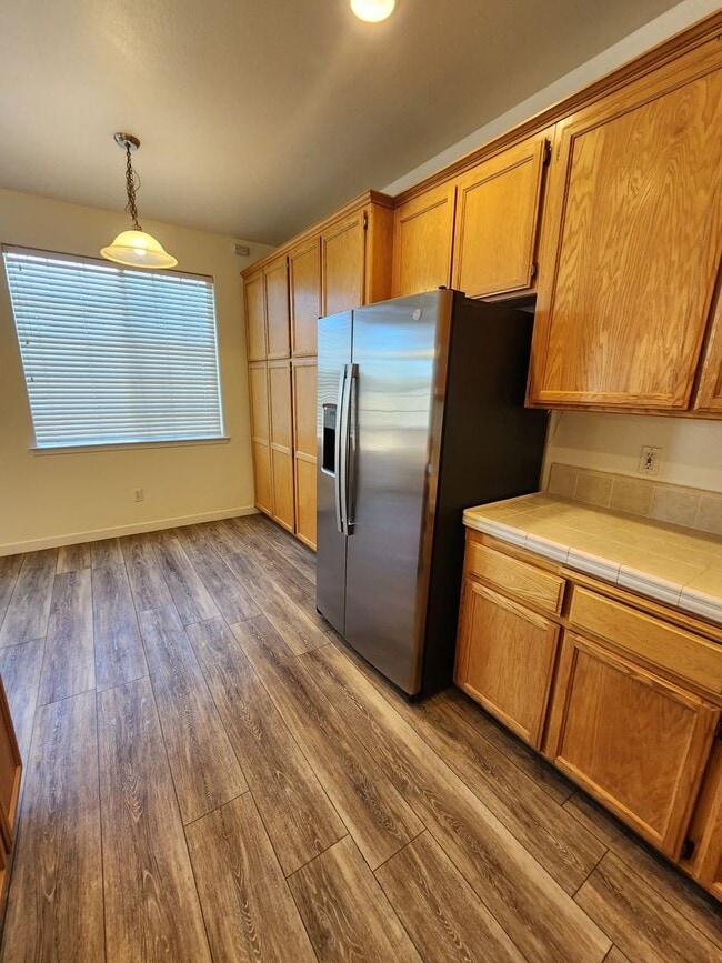 Building Photo - Gorgeous 4 Bed, 2 Bath Home with Large Garage and Fenced Backyard