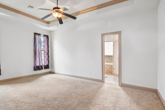 Building Photo - 6500 Llano Ln