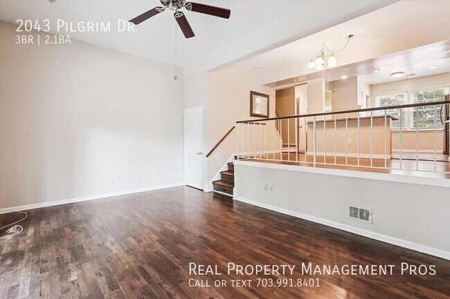 Building Photo - 2043 Pilgrim Dr