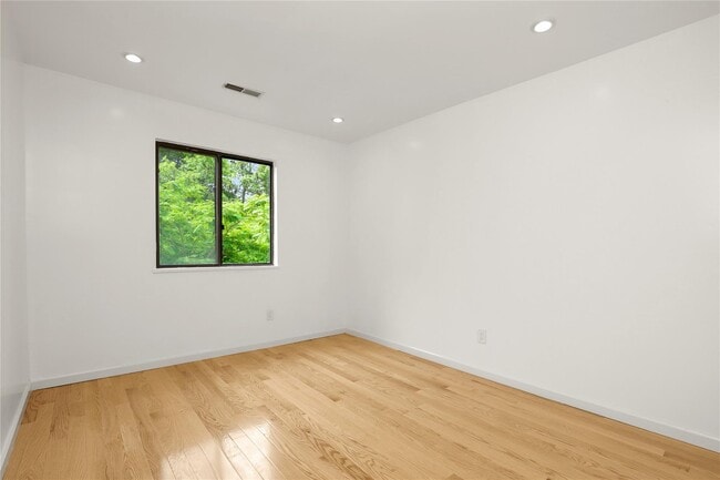 Building Photo - 41 Rambling Brook Rd