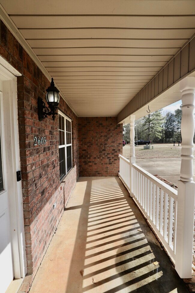 Building Photo - 2605 Turningleaf Ln