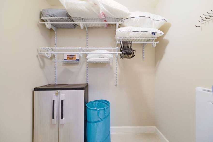 Building Photo - 5350 NW 84th Ave