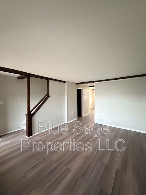 Building Photo - 3403 Township Line Rd
