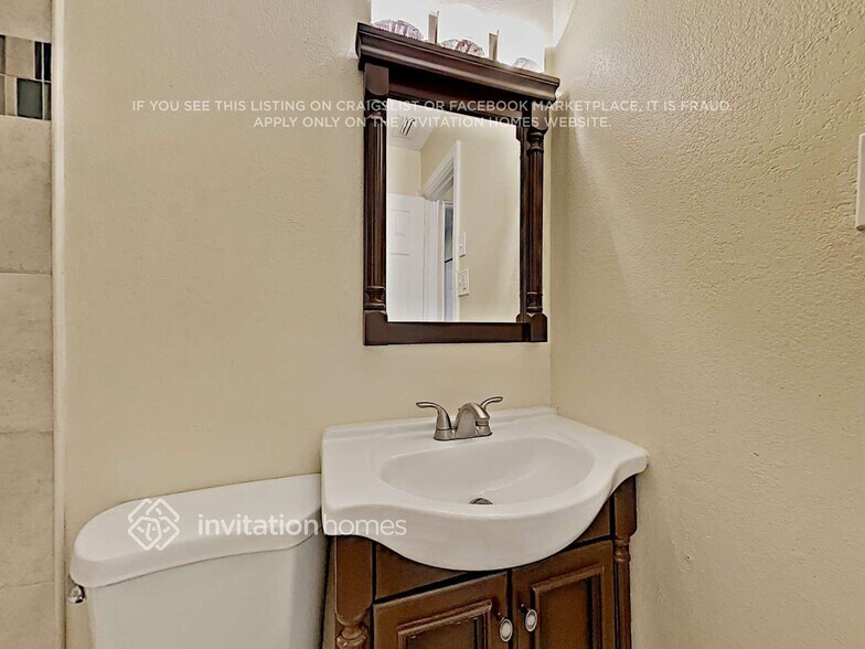 Building Photo - 300 Kilmer Ave