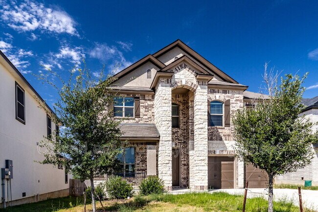Building Photo - 308 Rustic Springs