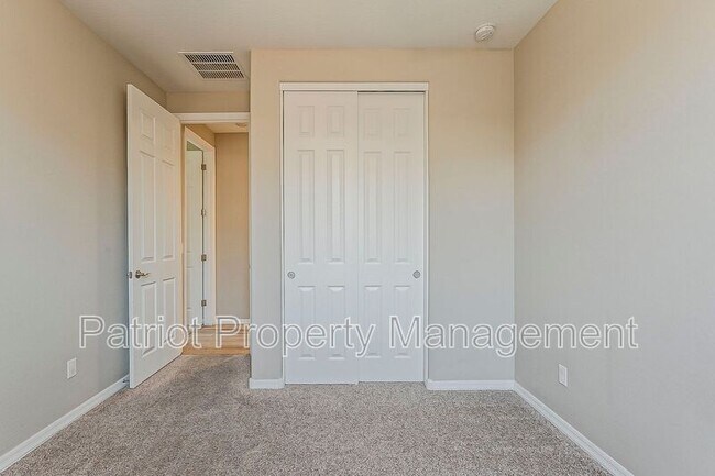 Building Photo - 25930 N Langley Dr