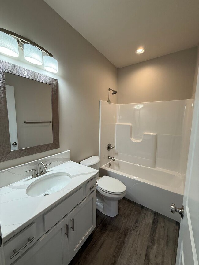 Building Photo - Located in SE Lincoln! Newer ranch townhome with 2 stall garage. Spacious 3 bedrooms/3 bathroom, ...