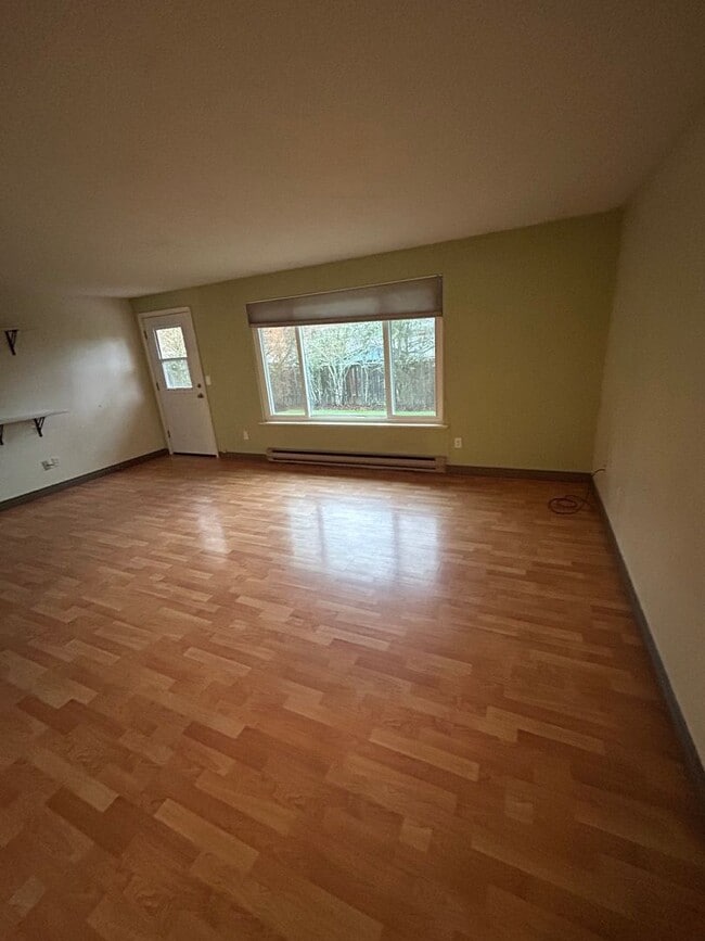 Building Photo - Beautiful 3 Bedroom 2 Bath Located in NW Corvallis!