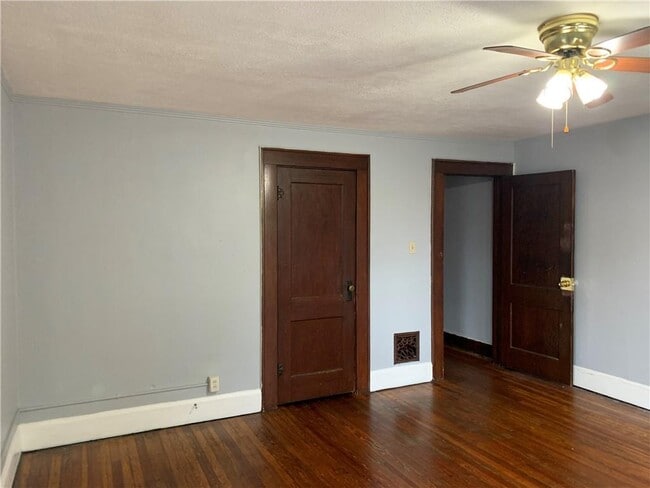 Building Photo - 3847 Carrollton Ave