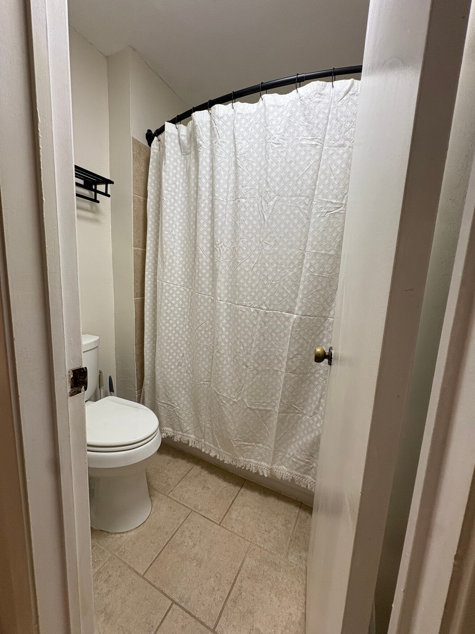 Building Photo - 1822 Juniper Ln