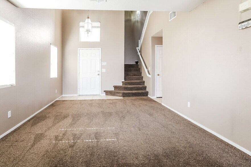 Building Photo - 8928 Square Knot Ave