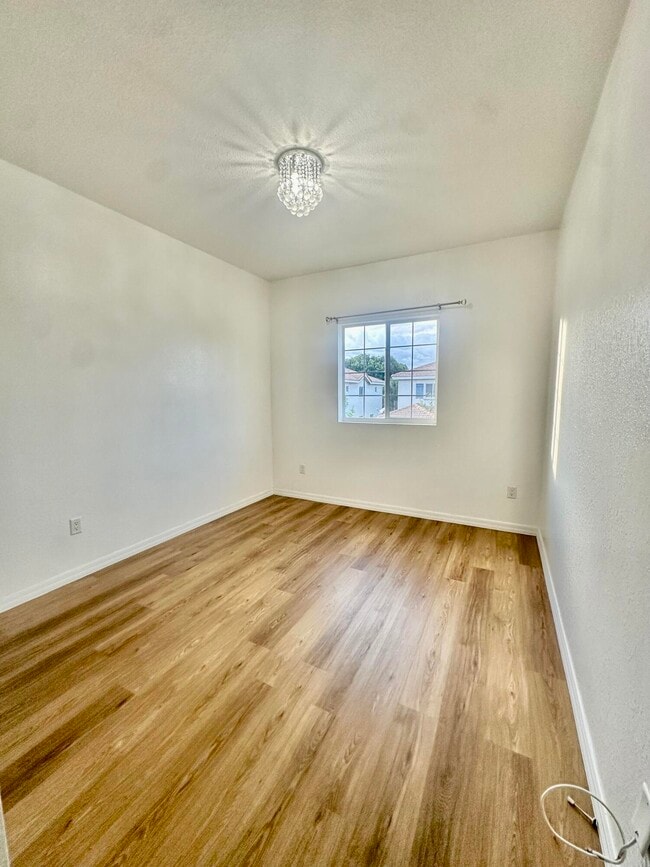 Building Photo - 1132 Vermilion Dr