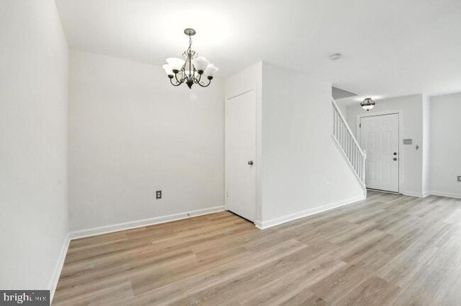 Building Photo - 6808 Cottingham Ln