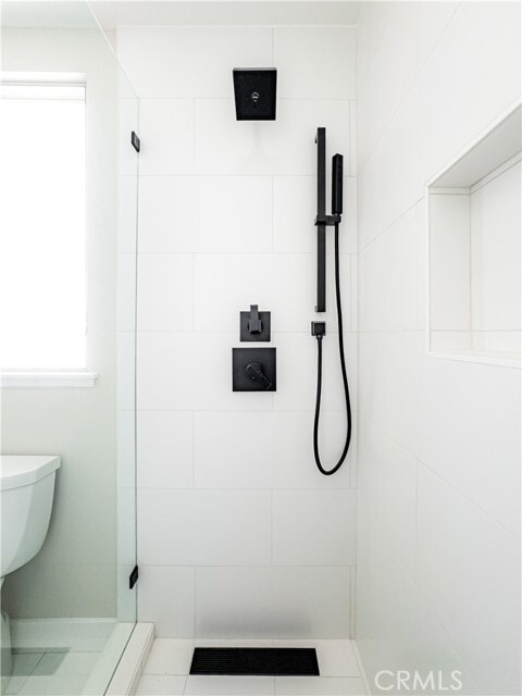 Building Photo - 17552 Wayne Ave