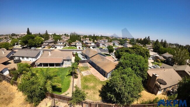 Building Photo - 663 Stoneridge Ct