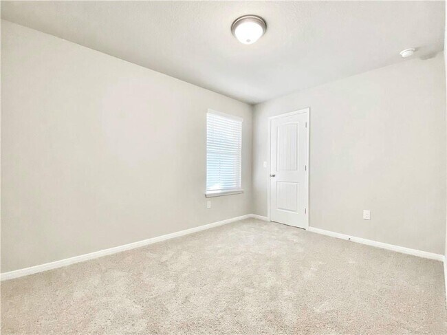 Building Photo - 14105 Macquarie Dr
