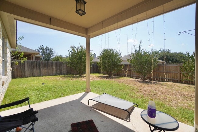 Building Photo - 18621 Dry Pond Dr