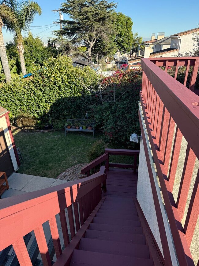 Building Photo - San Pedro 4 bedroom, 3 Bath Home with yard and Deck! Available NOW!