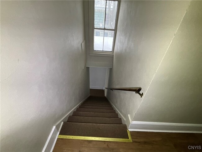 Building Photo - 127 Winslow St