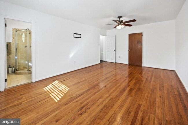 Building Photo - 24 Maple Ave