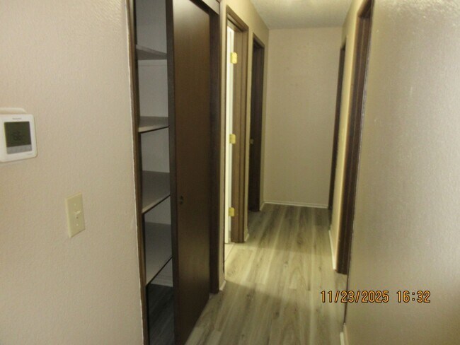 Building Photo - Updated and refurbished