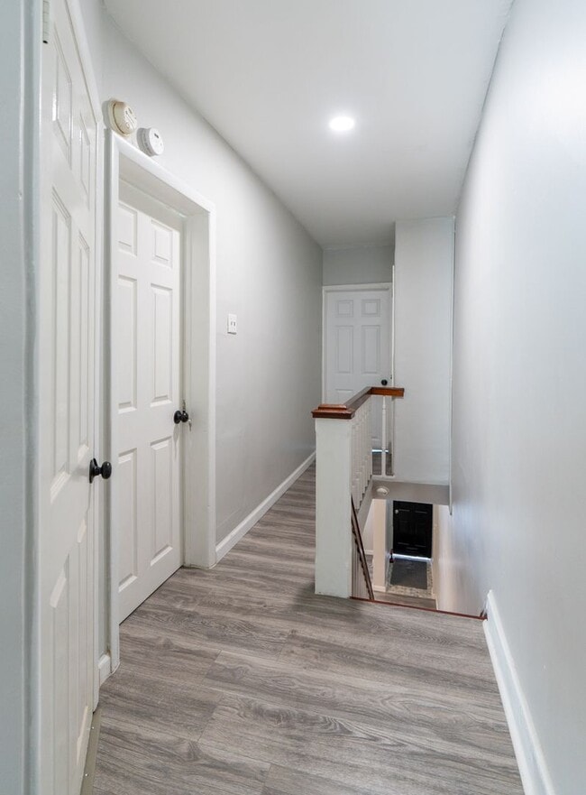 Building Photo - Newly rehabbed 3 bedroom