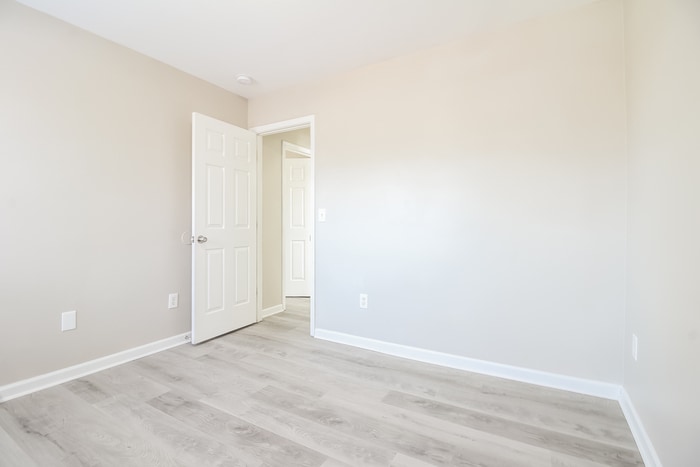 Building Photo - 206 Yukon Dr