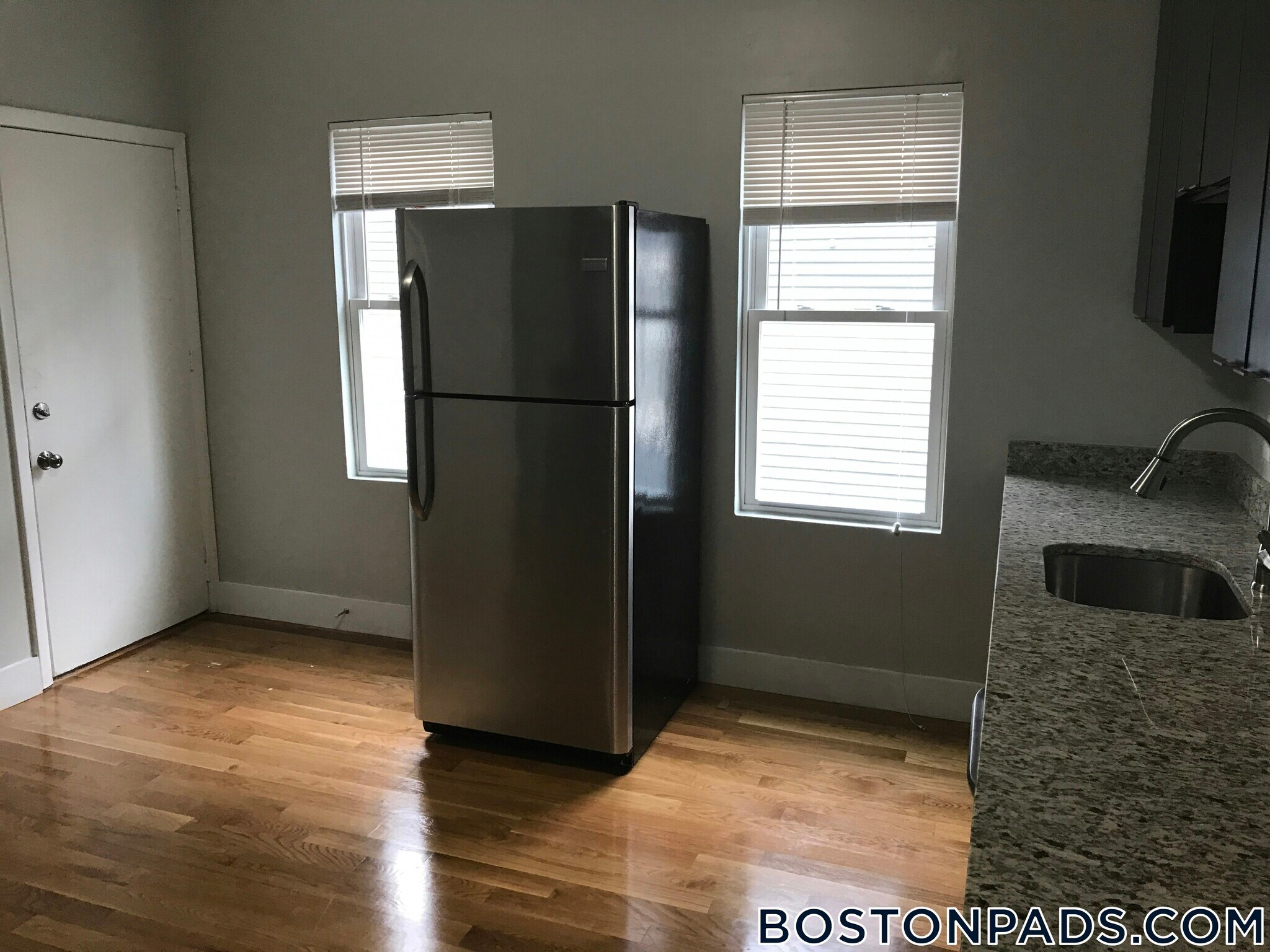 Building Photo - 109 Pleasant St