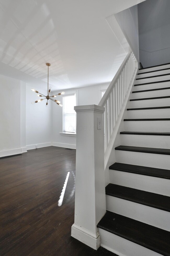 Building Photo - 476 Zimpfer St