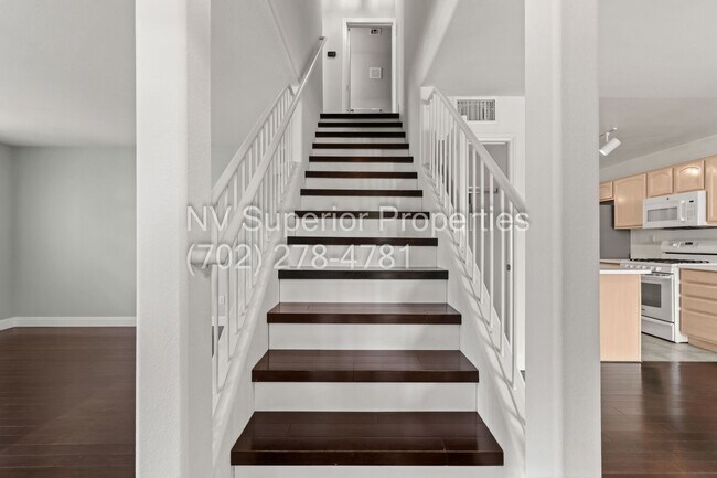 Building Photo - Henderson!! 3 Bedrooms!! 2 Car Garage!! Community Pool!! Spa!! Clubhouse!! Fitness Center