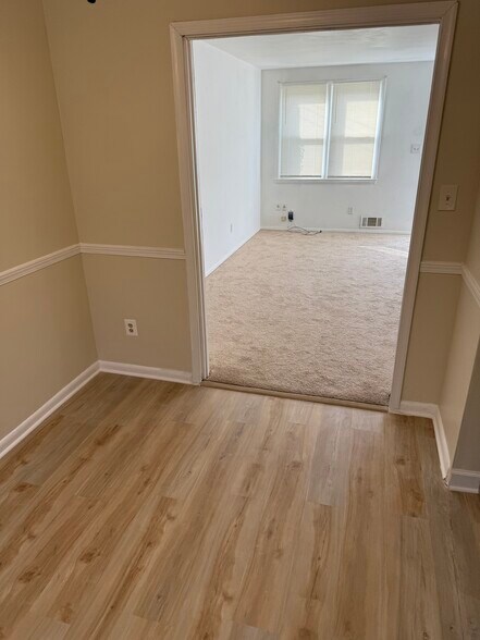 Dining Area / Living Area - 828 Maury Ave