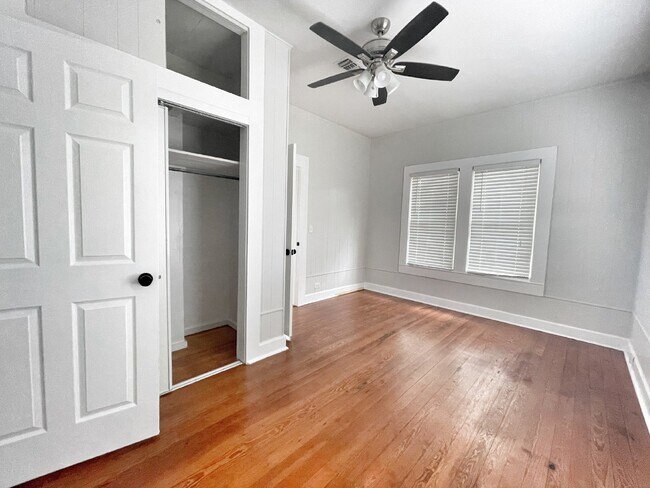 Building Photo - Charming 2 Bedroom, 2 Bath Home on Corner ...