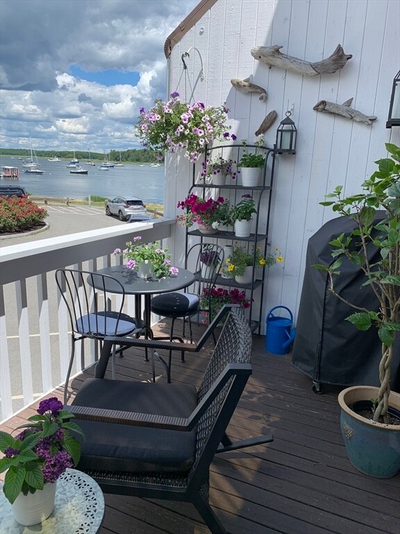 Building Photo - 126 Merrimac St