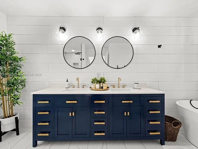 Building Photo - 14801 SW 154th Ct