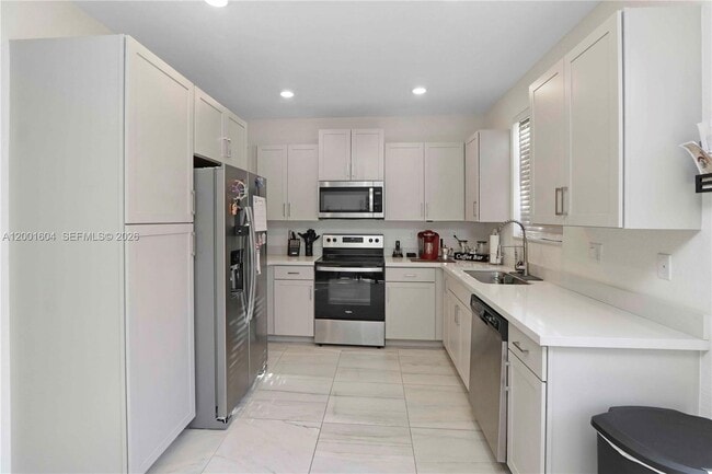 Building Photo - 2432 SE 10th St