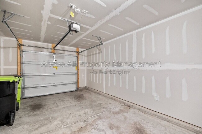 Building Photo - 1035 Shoreside Dr