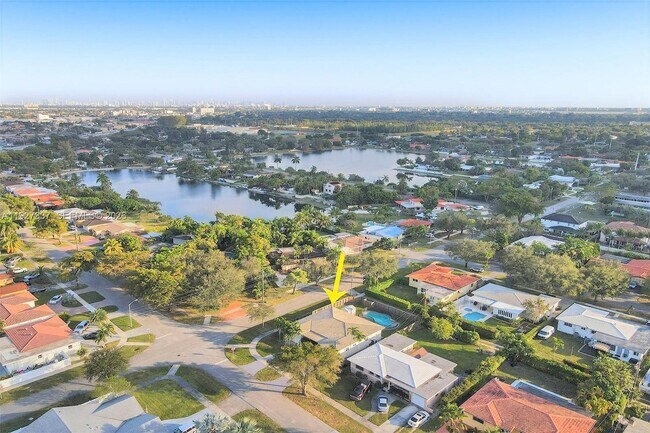 Building Photo - 1102 Meadow Lark Ave