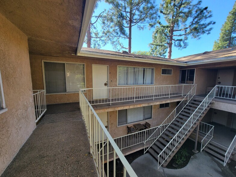 Building Photo - 13530 Leadwell St