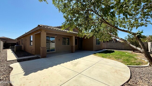 Building Photo - 1124 W Fir Tree Rd
