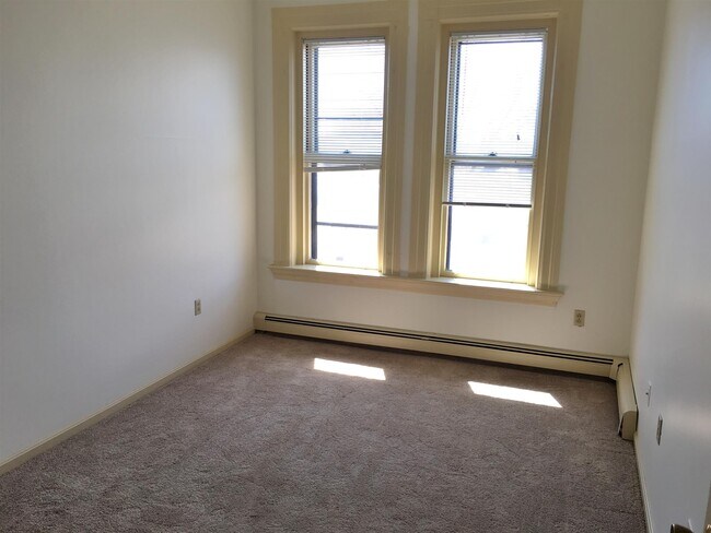 Building Photo - 124 Orange St