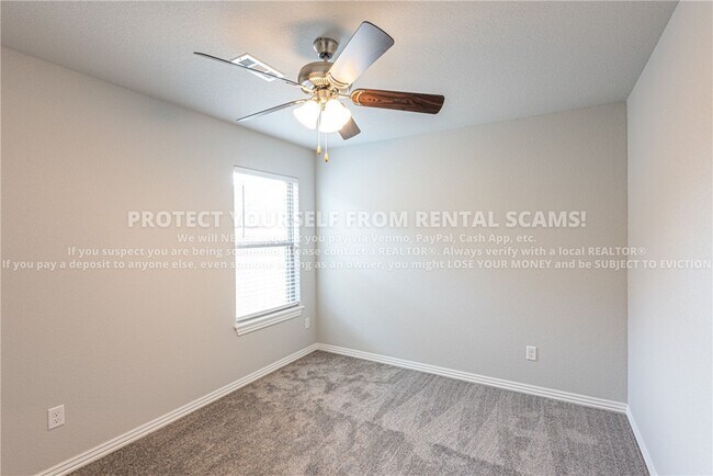 Building Photo - 703 Quartzite Ave