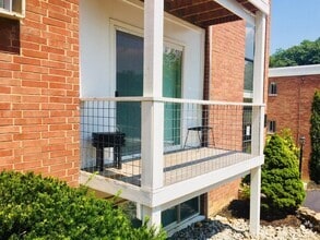 Building Photo - Somerset Apartments