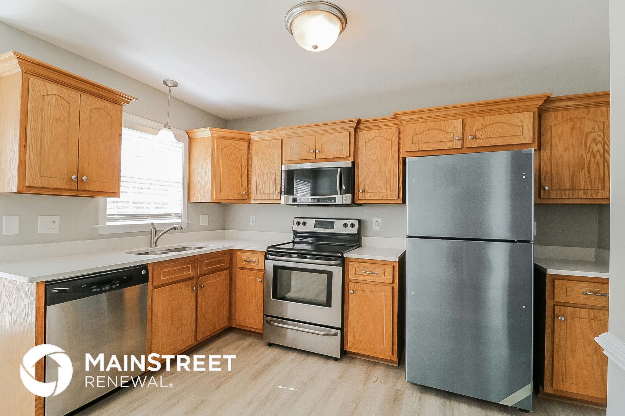 Building Photo - 448 Sunray Dr